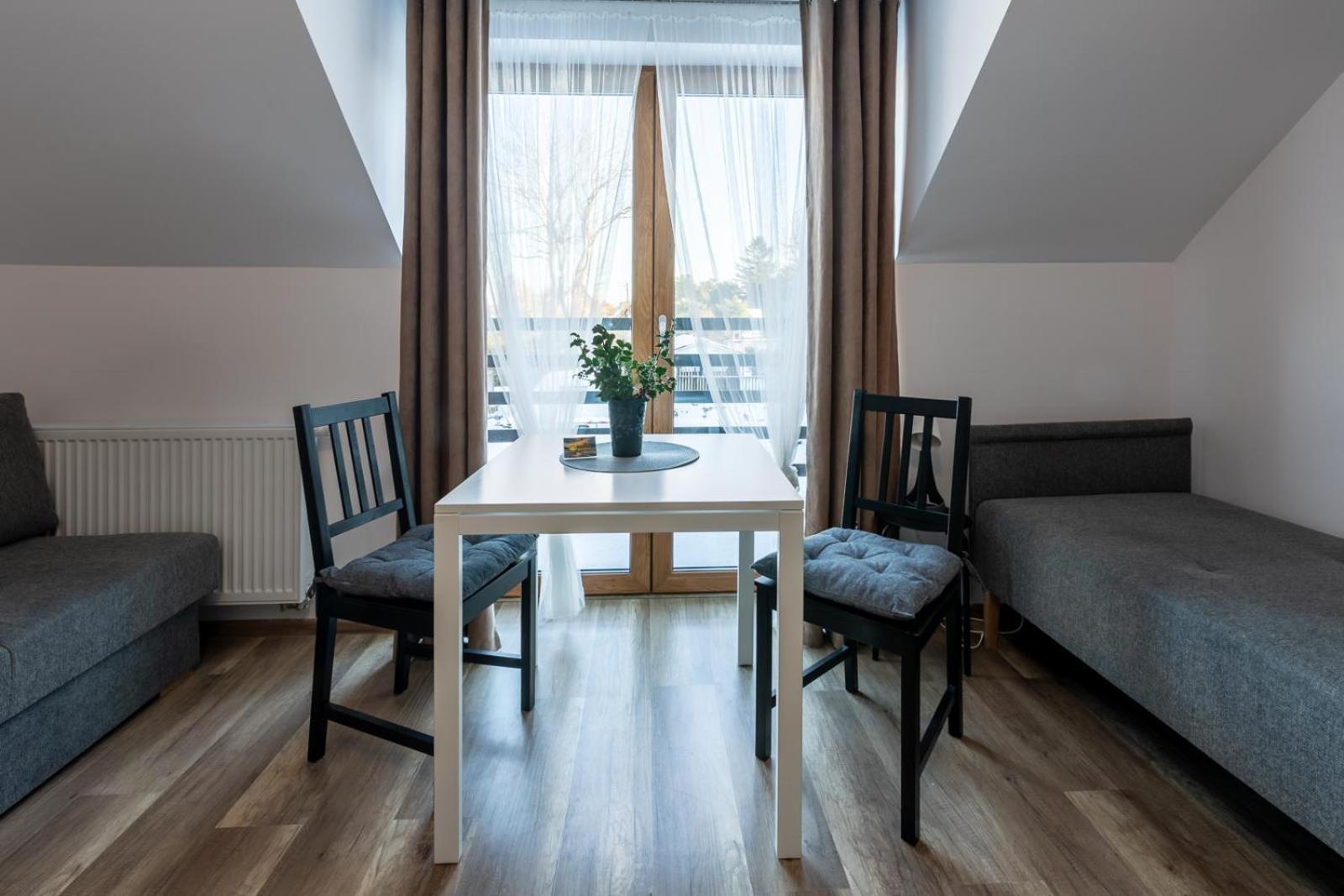 Kwatery Pogodnewczasy W Jantarze Kamer foto