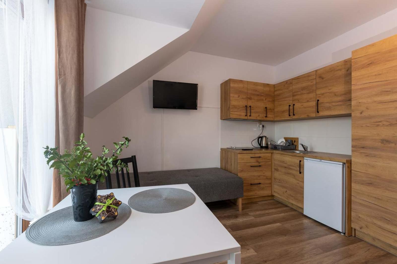 Kwatery Pogodnewczasy W Jantarze Kamer foto